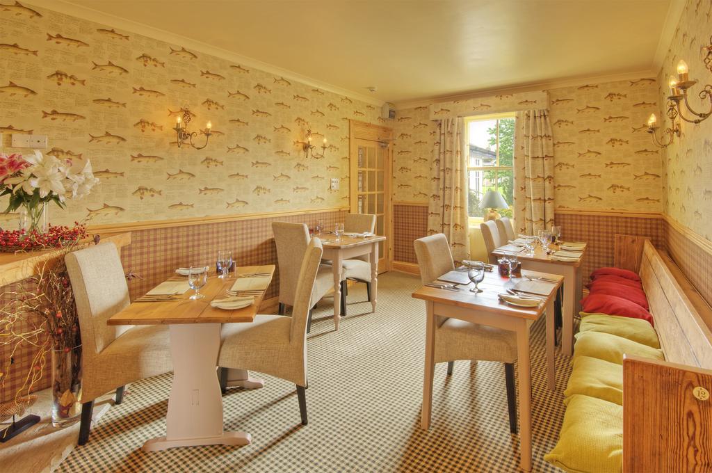 The Wheatsheaf Hotel And Restaurant Swinton  Exterior photo